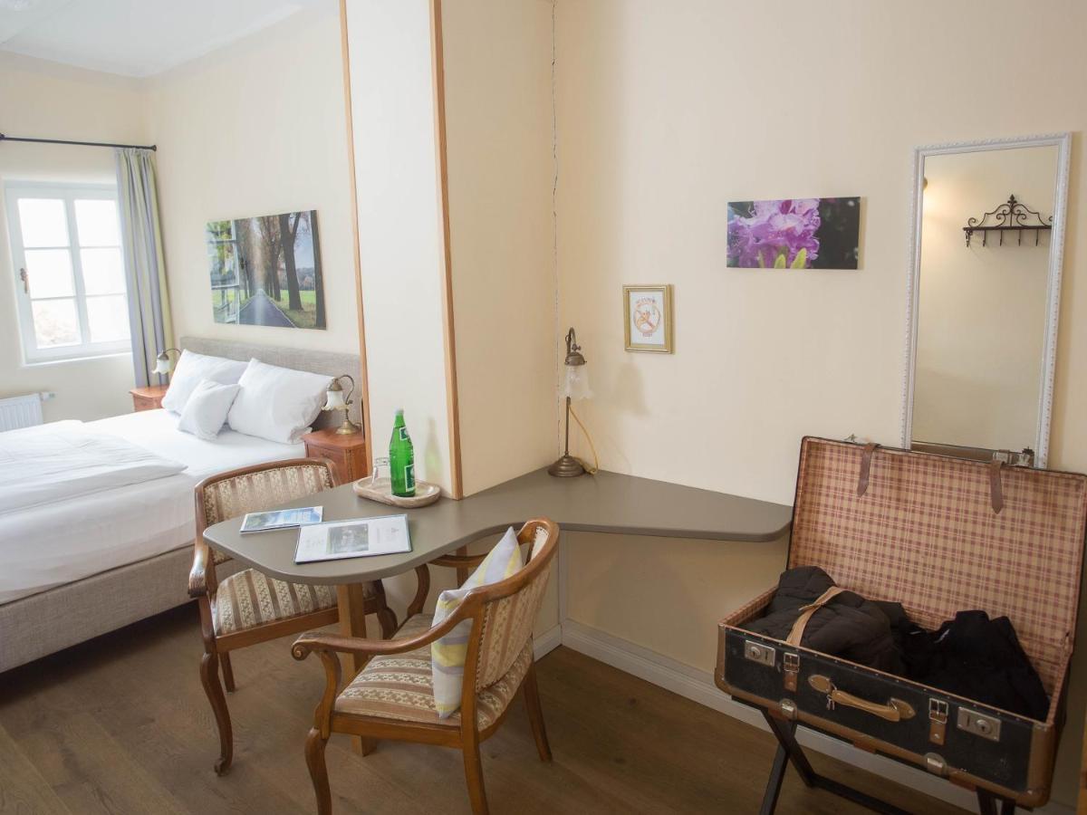 Altstadthotel Treysa 施瓦姆施塔特 外观 照片